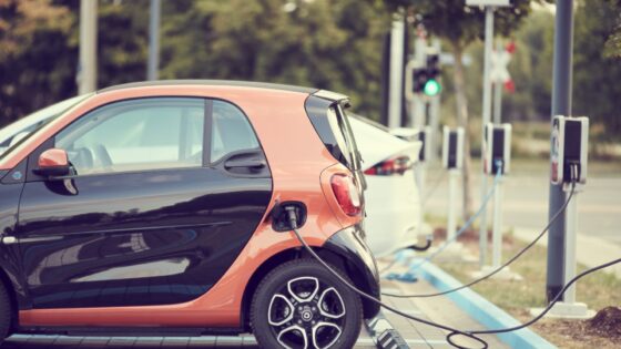 Kako dolgo drži baterija električnega avtomobila?