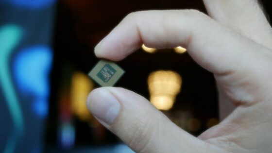 Telefoni za mobilno omrežje 5G bodo kmalu postali cenovno precej dostopnejši.