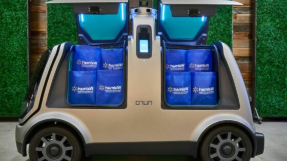 Tudi Walmart z avtonomnimi vozili za dostavo živil