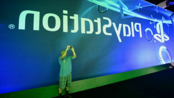 Igralni konzoli Sony Playstation 5 in Microsoft Xbox bi lahko luč sveta ugledali šele na začetku naslednjega leta.