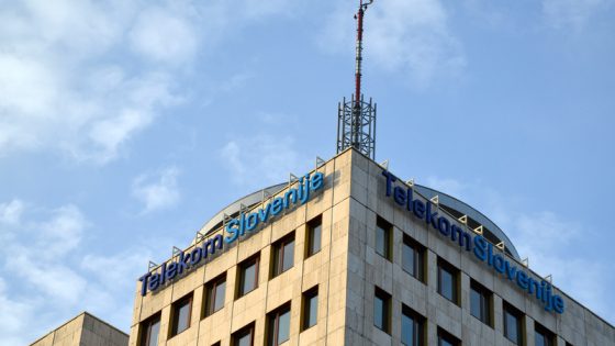 Uporabniki Telekoma Slovenije ob vrnitvi iz tujine prejmejo SMS, naj bodo pozorni na svoje zdravje