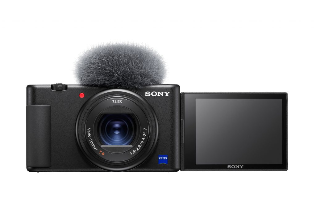 Sony predstavlja vlogersko videokamero ZV-1 in kompaktno videokamero FDR-AX43 4K Handycam®,  s katerima širi ponudbo rešitev za vloganje.