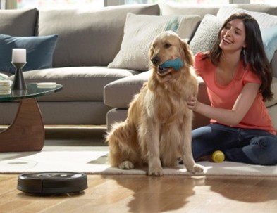 Roomba bo tudi dlake vaših hišnih ljubljenčkov sesala sproti in brez napora.