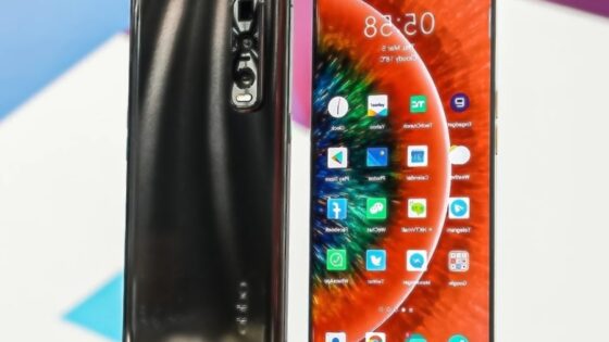 Pametni mobilni telefon Oppo Find X2 Pro (8GB+512GB) je trenutno najzmogljivejši telefon na trgu!