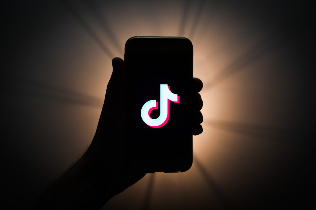 V mesecu avgustu 2020 je bila mobilna aplikacija TikTok prenesena kar 63,3 milijonov krat