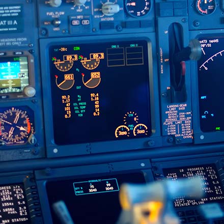 Uvajanje popolne avtomatizacije v IKT sisteme naenkrat, bi bilo podobno, kot bi pred 100 leti pilotu dali pilotirati moderno letalo, ki sicer zmore večino časa leteti samo.