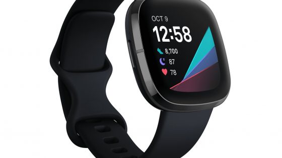 Nekatere pametne ure Fitbit Sense so opremljene z okvarjenim senzorjem EKG.
