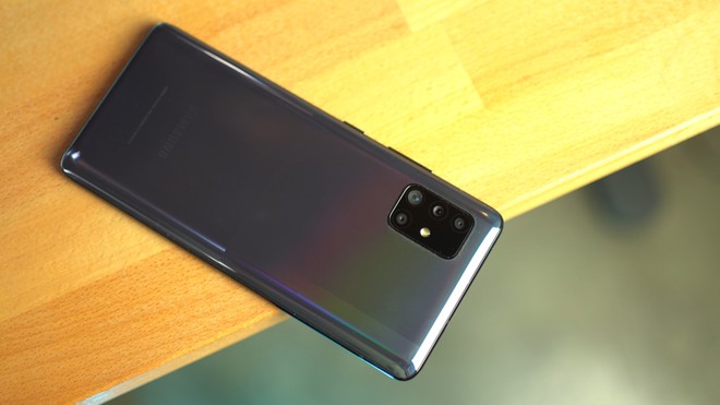 Samsung bo zagotavljal štiri leta posodobitev za vse svoje telefone, ki so bili izdelani od leta 2019.