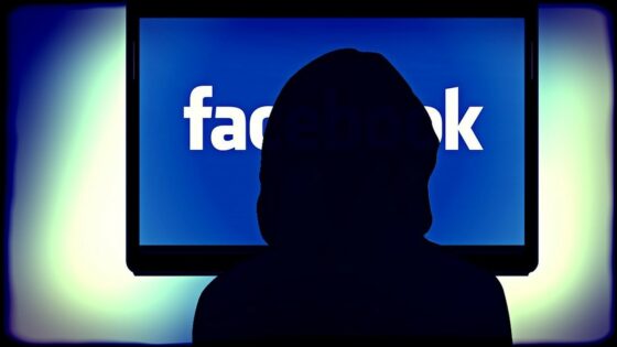 Ukradena baza podatkov podjetja Facebook je postala javna.