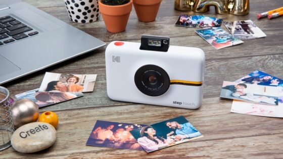 Digitalni fotoaparat s tiskalnikom Kodak Step.