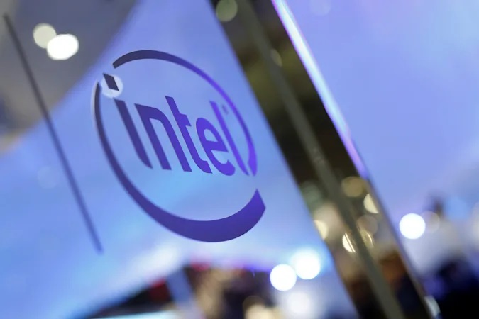 Podjetje Intel postaja vse bolj konkurenčno tudi na področju prenosnih računalnikov.