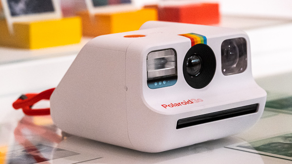 Kompaktni Polaroid Go je v Evropi vrednoten na 119,99 evrov.