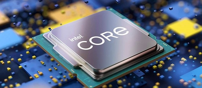 Za novi procesor Intel Core i9-12900K je treba odšteti kar preračunanih 850 evrov.