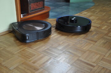 Xiaomi in iRobot še naprej bijeta boj za prevlado na trgu robotskih sesalnikov. Tokrat sta se pomerila njuna krovna modela.