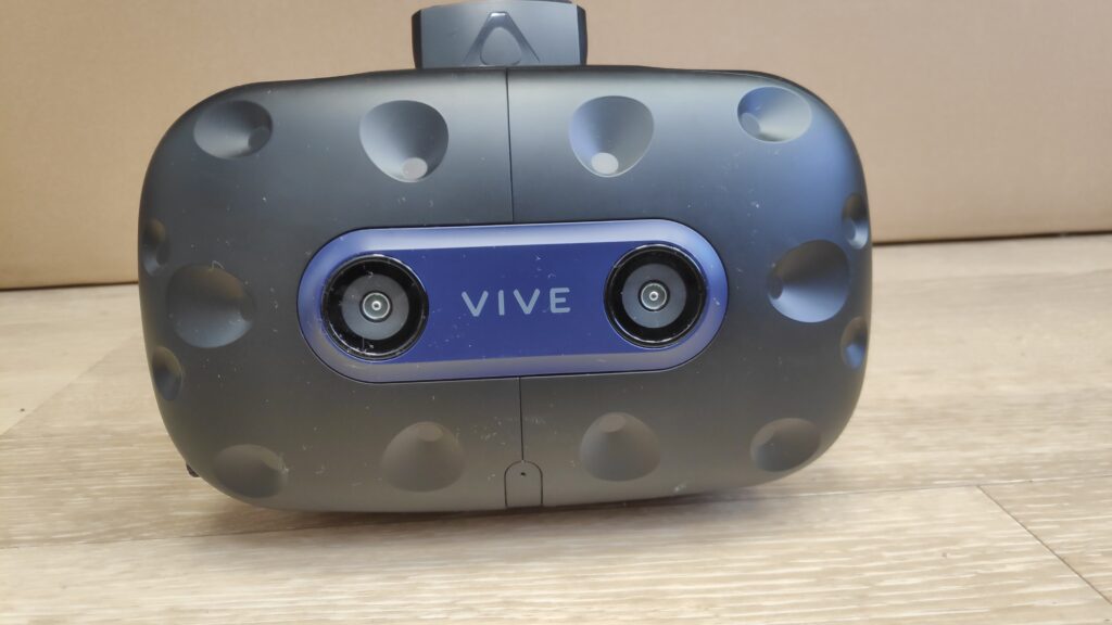 HTC-Vive-Pro-2-VR-očala-virtualni-svet