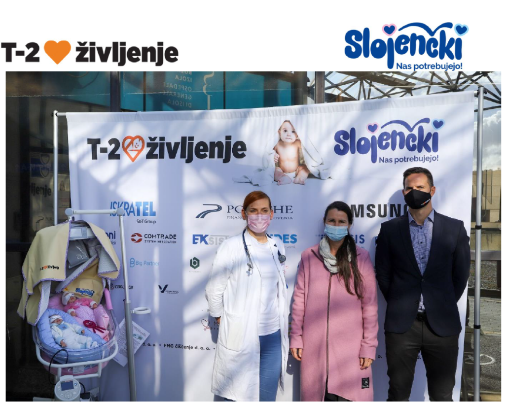 Predaja donacije v SB Izola - od leve proti desni: Alenka Stepišnik,dr. med., predstojnica pediatričnega oddelka, Gregor Štampohar, član poslovodstva družbe T-2 in Andreja Verovšek iz društva Slojenčki (foto: arhiv T-2).