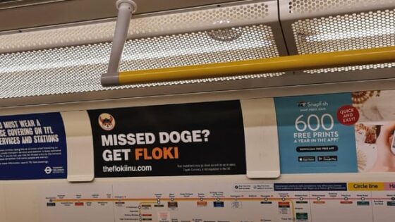 Oglas na vlaku podzemne železnice