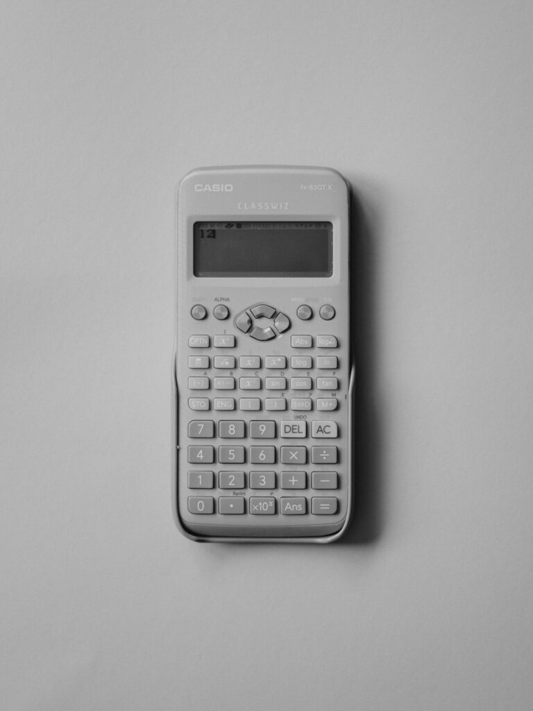 Kalkulator-žepni-kalkulator-grafični-kalkulator-znanstveni-kalkulator-najboljši-kalkulator-1