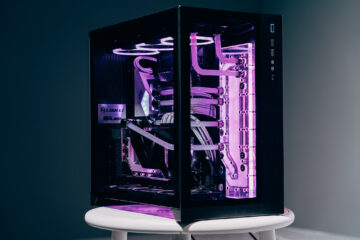 Custom gaming računalnik podjetja Venum PC. Težko bi se mu uprli, kajne? Foto: Venum PC