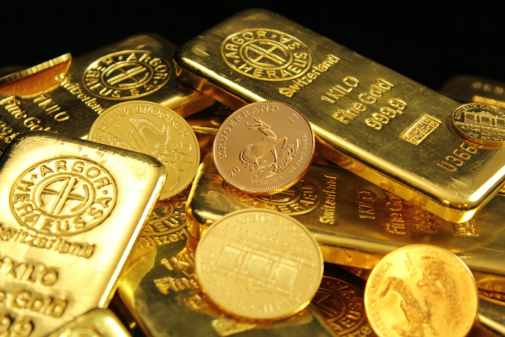 Cena zlata v krizi močno zraste. Vendar so običajni nakupi zlata tudi najbolj dragi, pravi Martin Korošec, avtor uspešnice Umetnost bogastva.