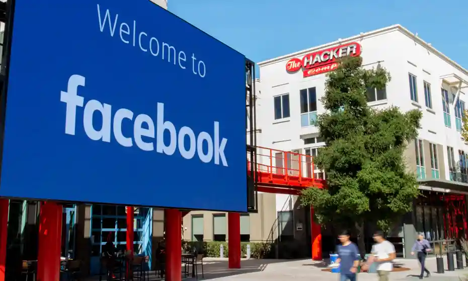 Facebook omejuje privilegije za svoje zaposlene