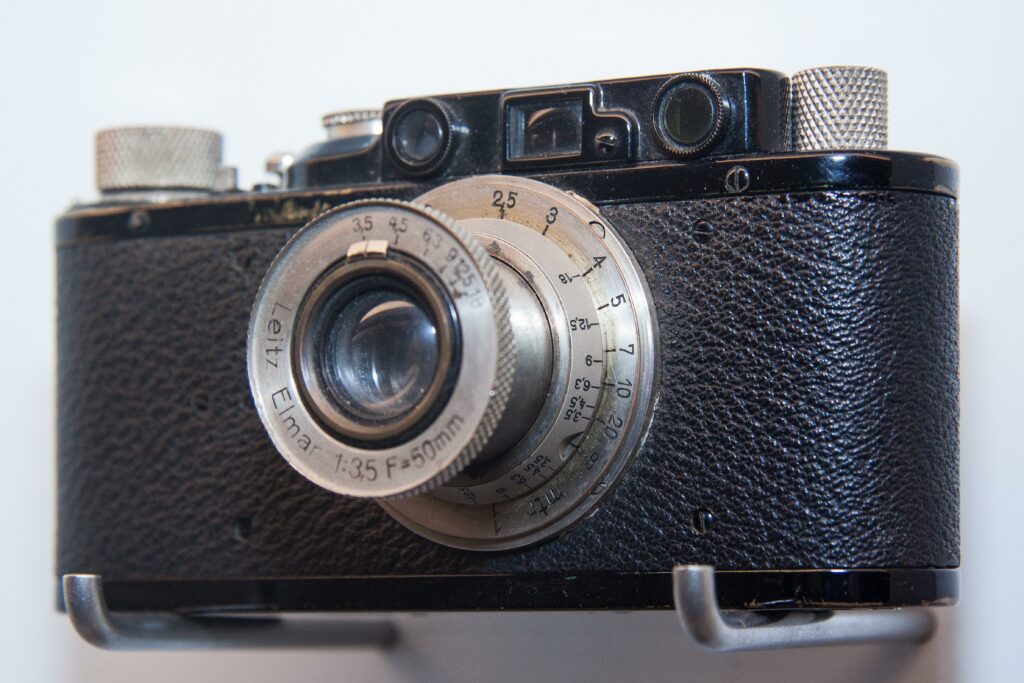 Legendarni fotoaparat Leica prodan za 14,4 milijona evrov