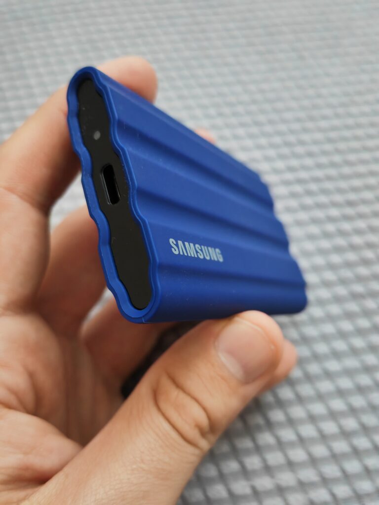 Samsung-T7-Shield-Samsung-zunanji-SSD-diski (14)