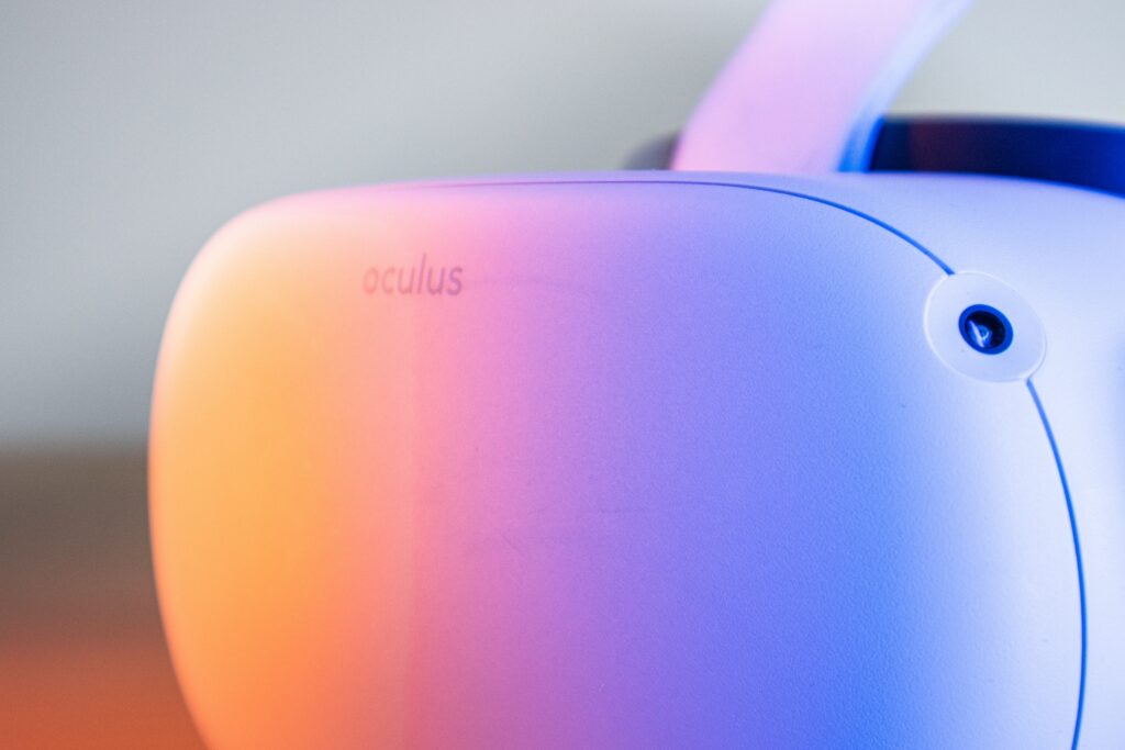 Oculus-Quest-VR-očala-Meta-Facebook