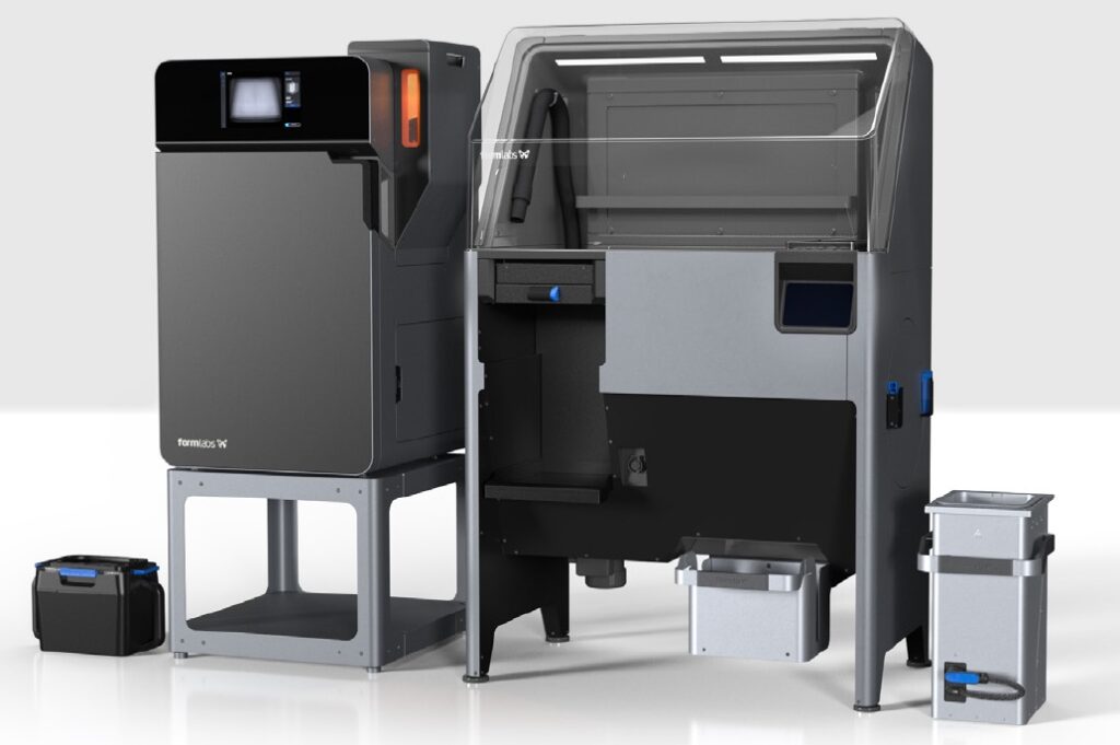 Formlabs Fuse 1+ 30W 3D tiskalnik s Fuse Sift post-pocesirno enoto. Foto: IB-CADDY