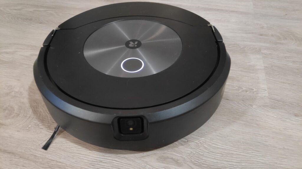 robotski-sesalnik-iRobot-Roomba-Combo-j7+ 6