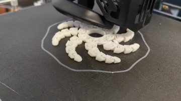 Ali je 3D tiskalnik Creality Ender 5 S1 odlična vstopnica za v svet 3D tiskanja?