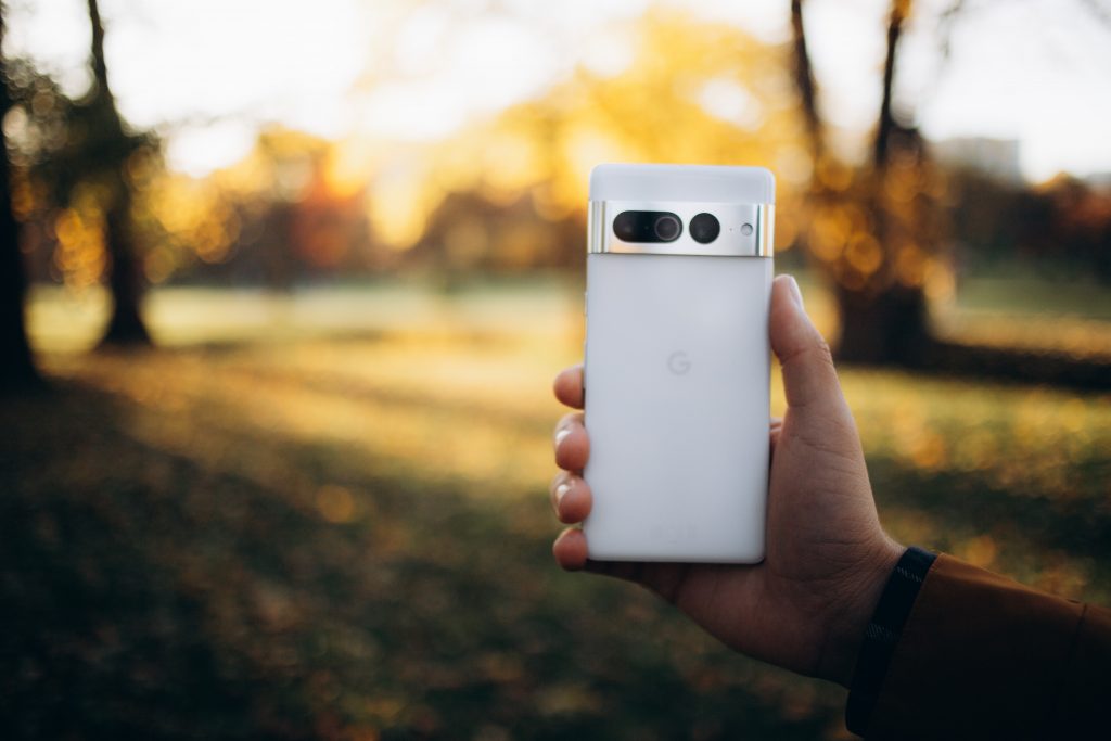 Google Pixel phones are among the best, but that is not enough for us to easily buy them in Slovenia. Photo: Pexels