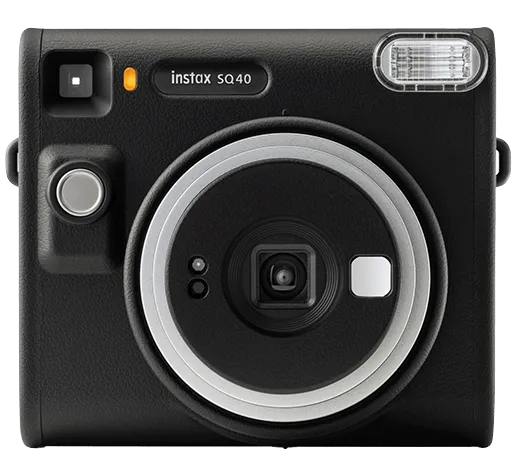 Fujifilm presenetil z inovativnim fotoaparatom Instax Square SQ40