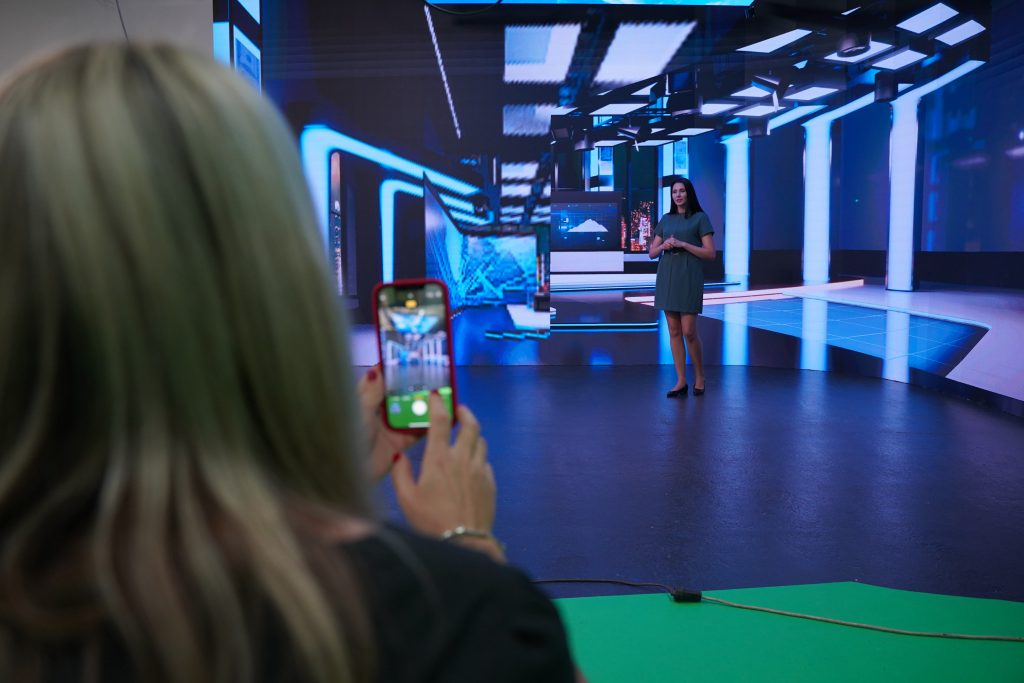 Prvi virtualni LED studio v Sloveniji in regiji
