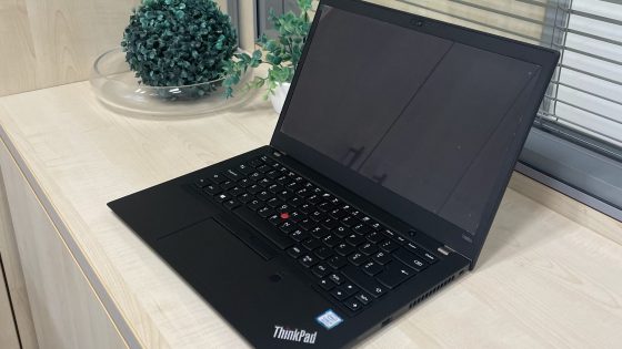 Popolnoma obnovljeno - kot novo, prenosnik Lenovo ThinkPad T480s. Foto: PoceniPC.com