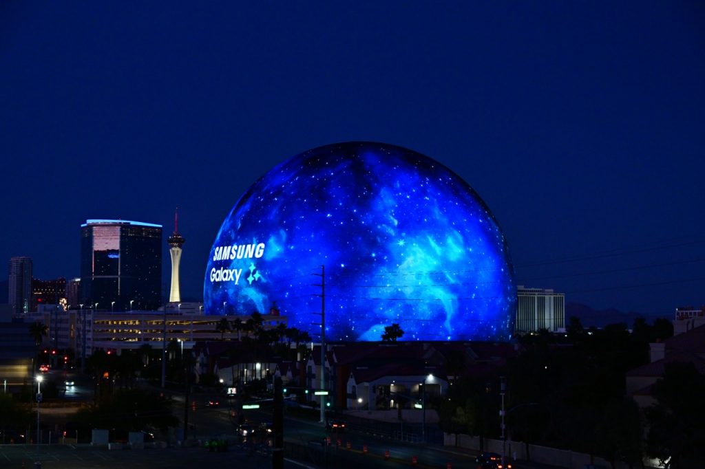 Samsung pred dogodkom Unpacked 2024 v Las Vegasu na Sphere Exosphere odpira portal za nove možnosti mobilne umetne inteligence
