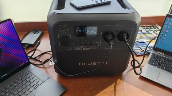Probé la estación de carga portátil BLUETTI AC180. ¿Cómo le fue?