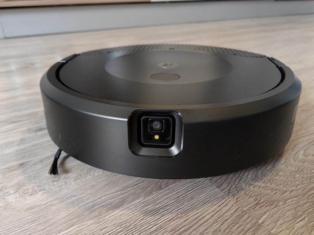 Kmalu bom iskal zamenjavo za robotski sesalnik. Bo iRobot Roomba Combo 10 Max na ožjem seznamu? Kaj je bilo dobrega? Kaj me je zmotilo?