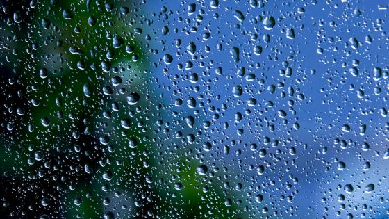 La ventana inteligente genera electricidad cuando llueve