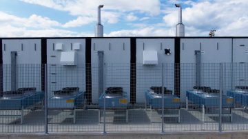  Schneider Electric