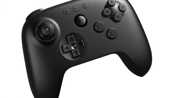 Legendarni krmilnik 8BitDo 64 ponovno na voljo za prednaročilo!