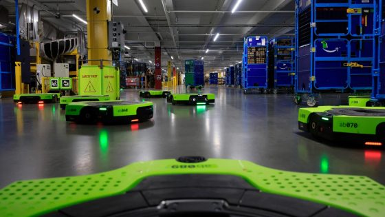 Amazon uporablja že milijon robotov