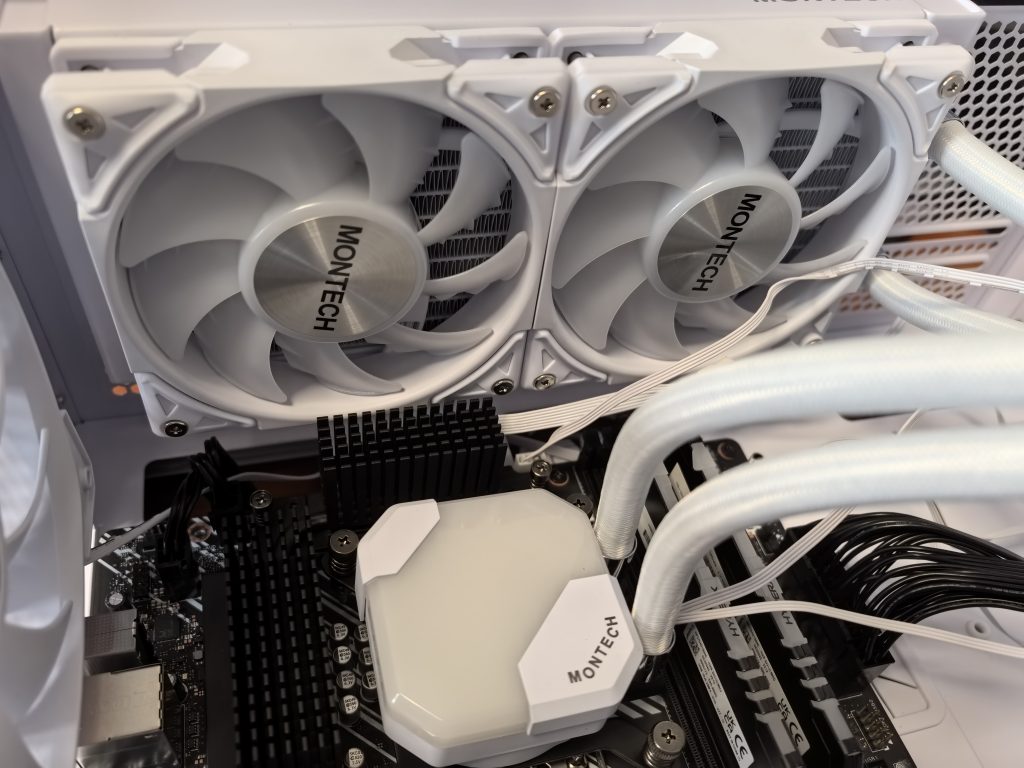 Test Montech HyperFlow ARGB 240 review 5