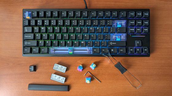 Epomaker Magcore 87 – tipkovnica, ki bi jo odnesel domov