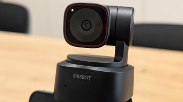 Glavni adut spletne kamere OBSBOT Tiny 2 Lite je 4K snemanje pri 30 fps oziroma 1080p pri 60 fps.