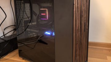 Verjeli ali ne, njegovo skrivno orožje ni strojna oprema, ampak operacijski sistem TUXEDO OS.