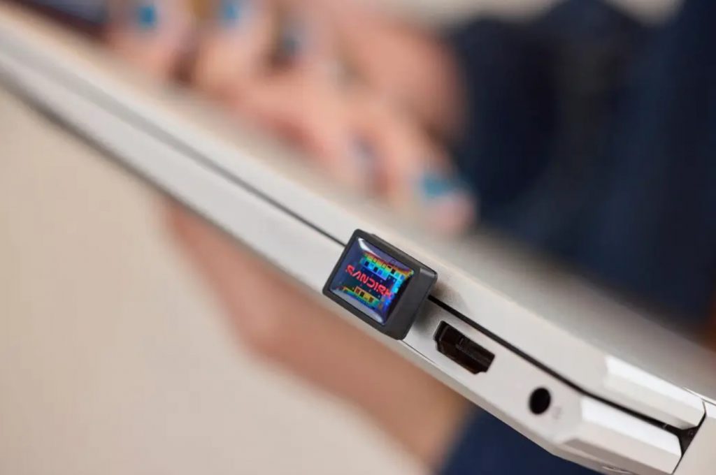 SanDisk predstavil najmanjši 1TB USB-C ključek na svetu