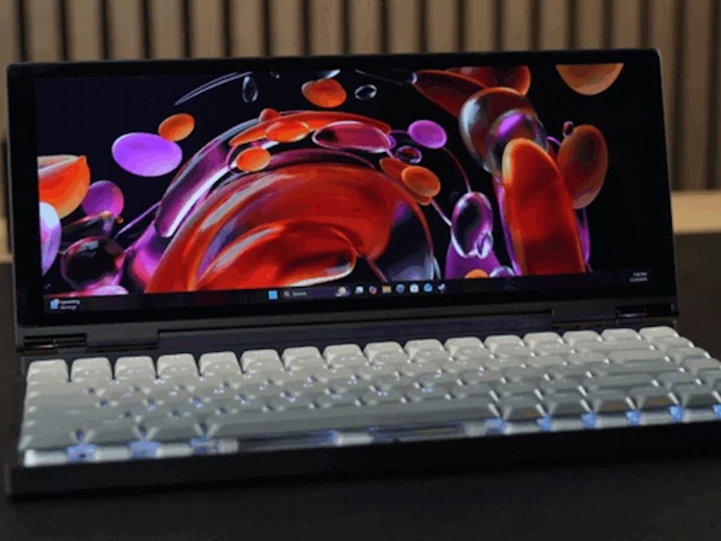 Ultraširok prenosnik, v obliki pametne tipkovnice