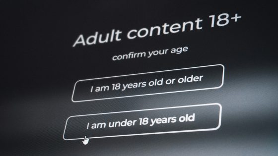 Preverjanje starosti prihaja v Italijo