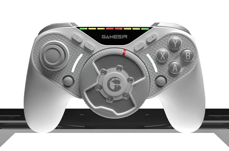 GameSir predstavil igralna krmilnika z mini volanom in vgrajenim ventilatorjem